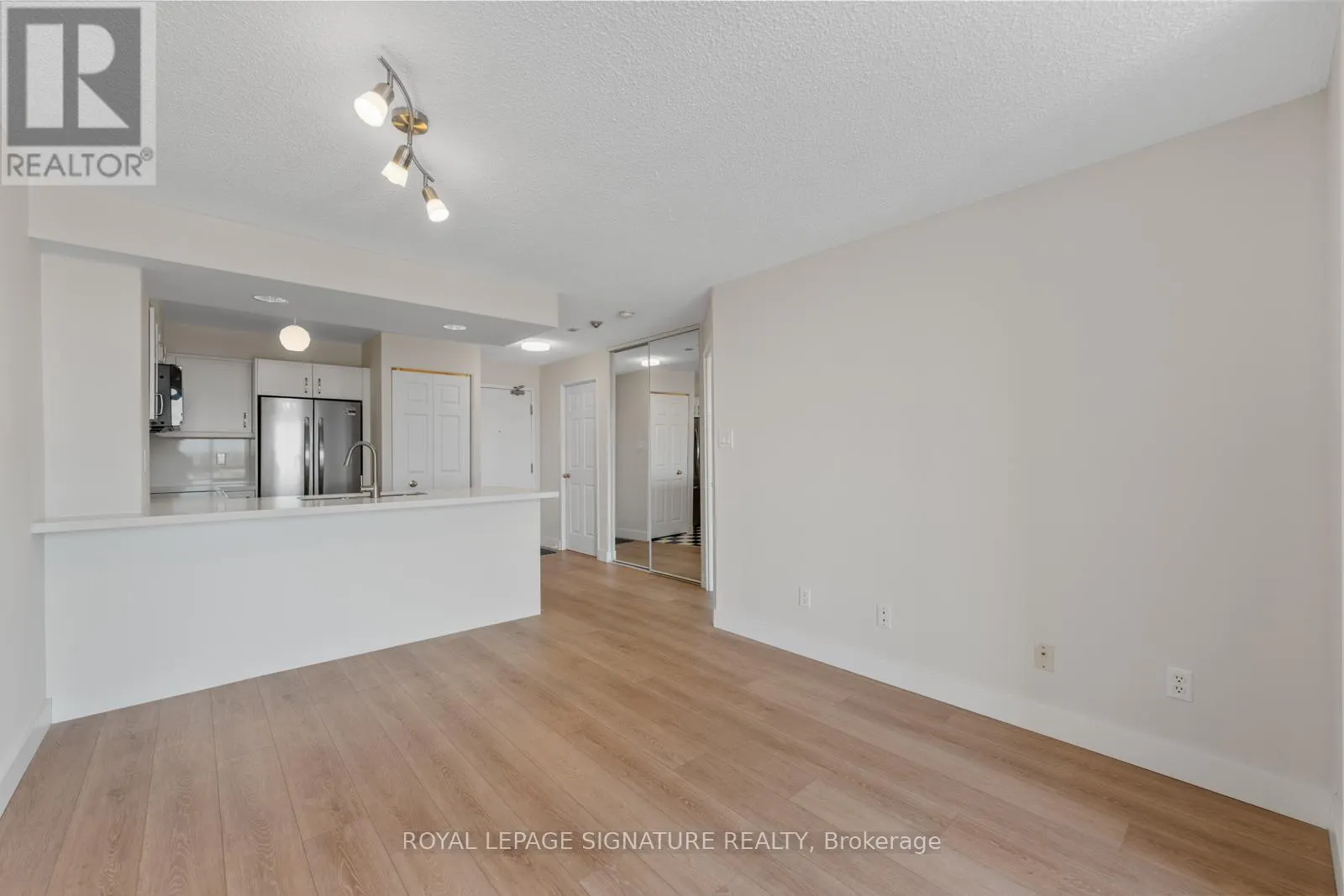 1219 - 801 KING STREET W