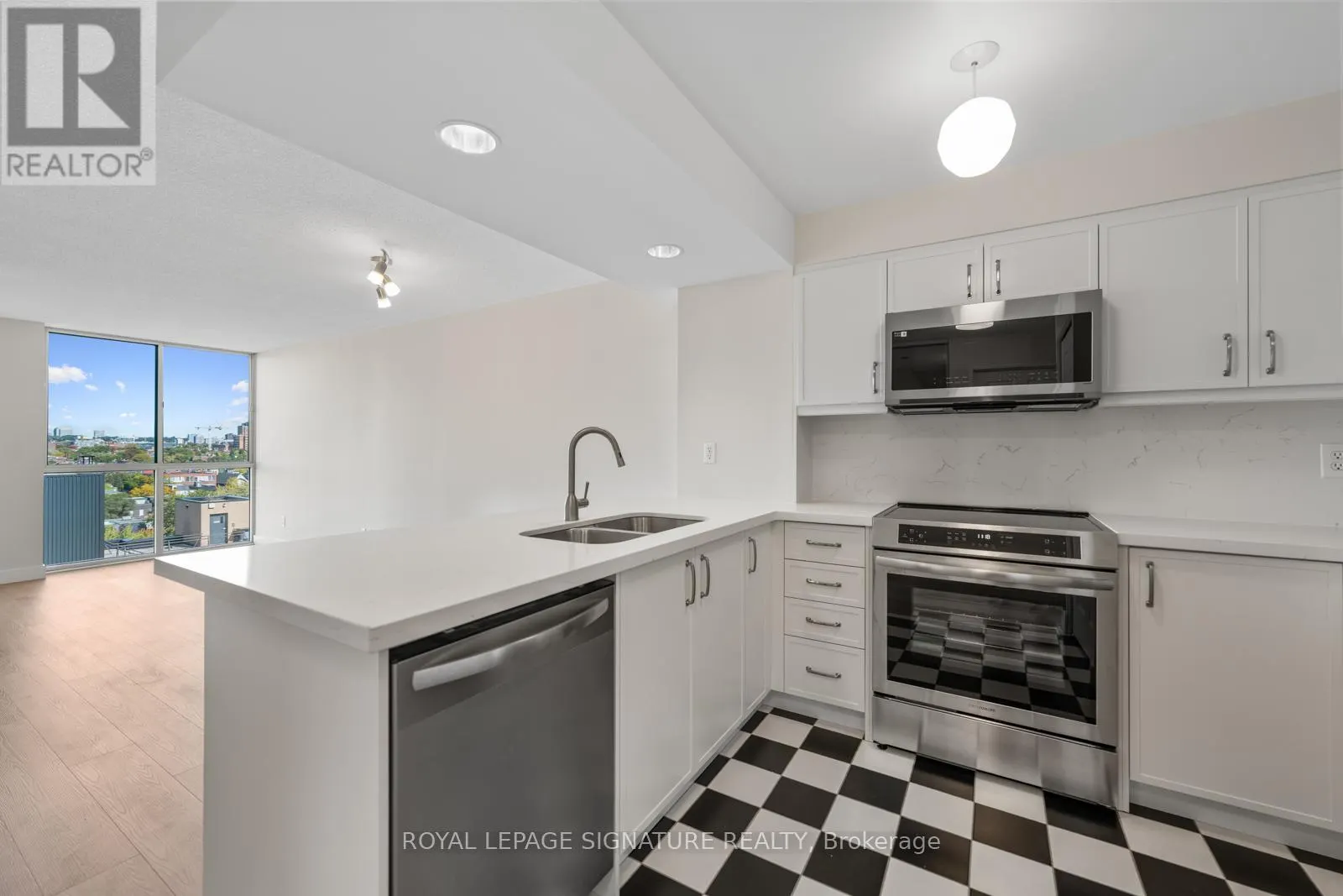 1219 - 801 KING STREET W