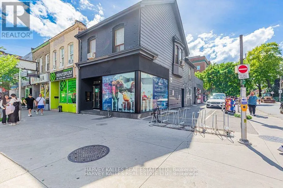 2 - 398 SPADINA AVENUE