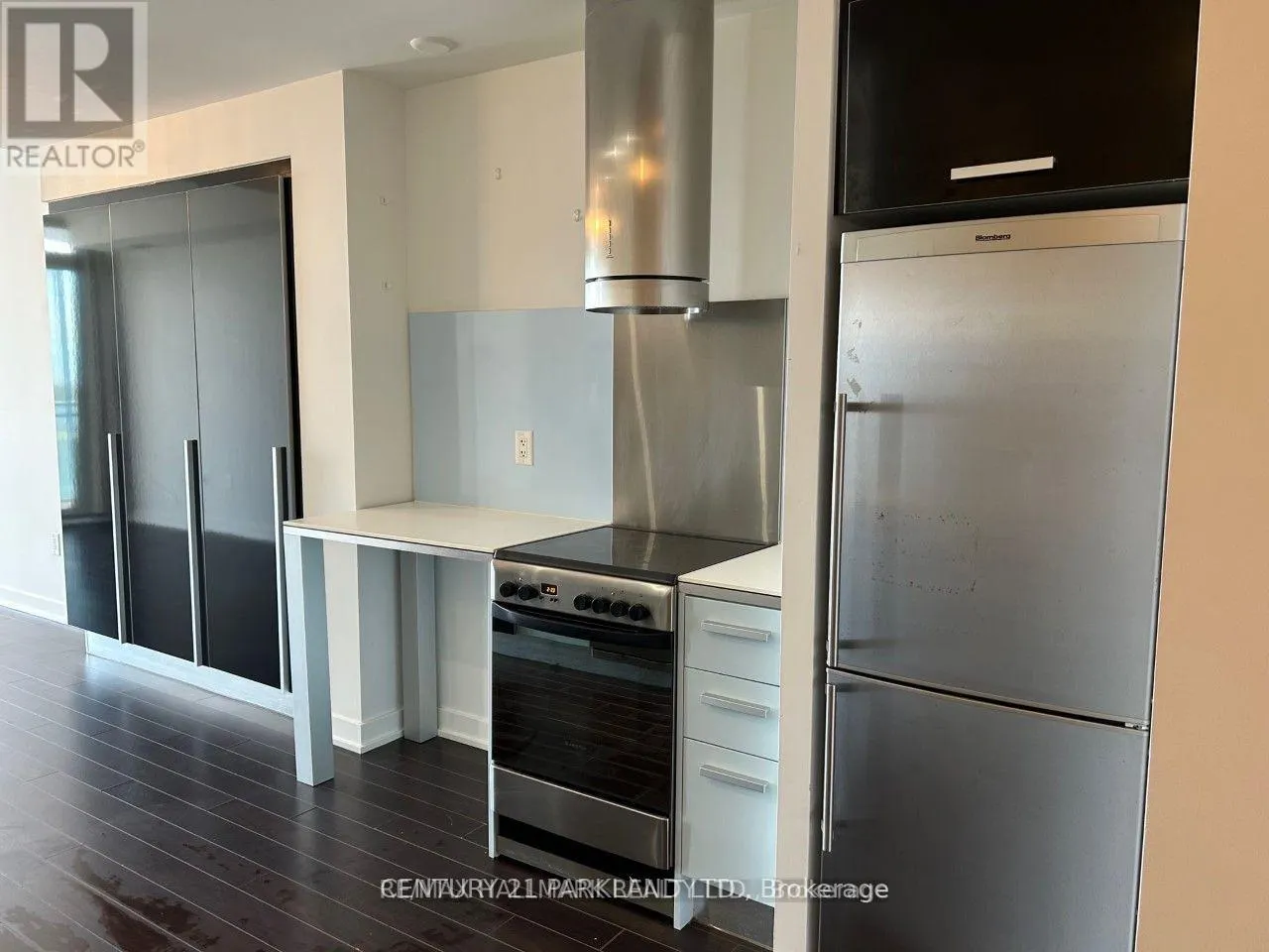 2315 - 38 DAN LECKIE WAY