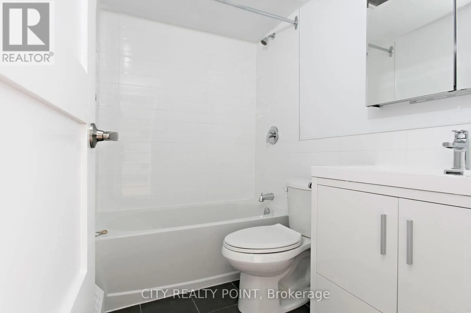 601 - 1500 BATHURST STREET