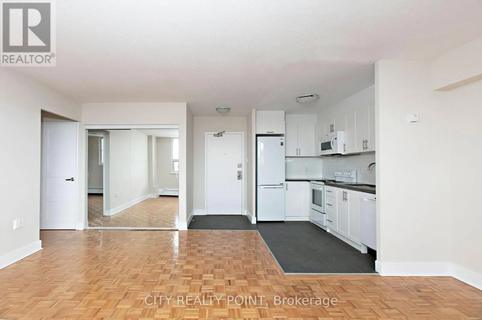 601 - 1500 BATHURST STREET