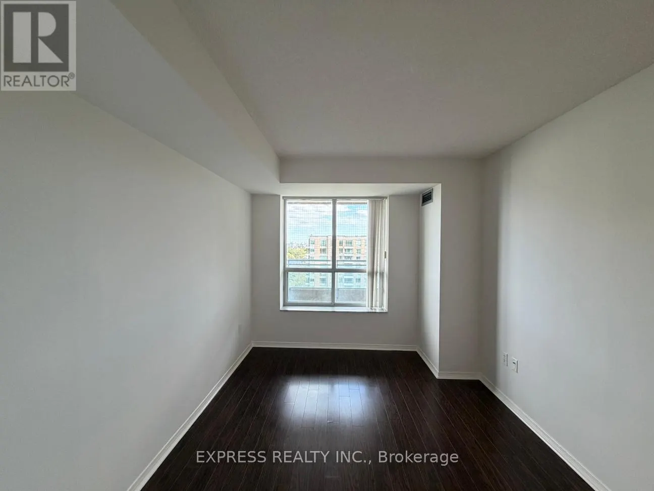 1205 - 1 PEMBERTON AVENUE