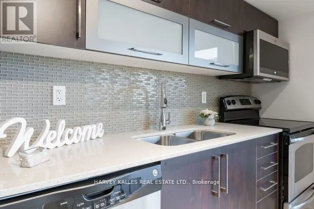 403 - 28 TED ROGERS WAY