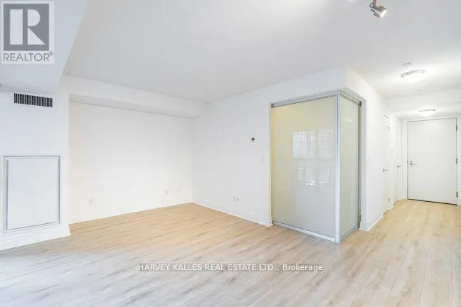 403 - 28 TED ROGERS WAY