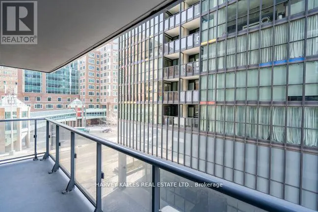403 - 28 TED ROGERS WAY