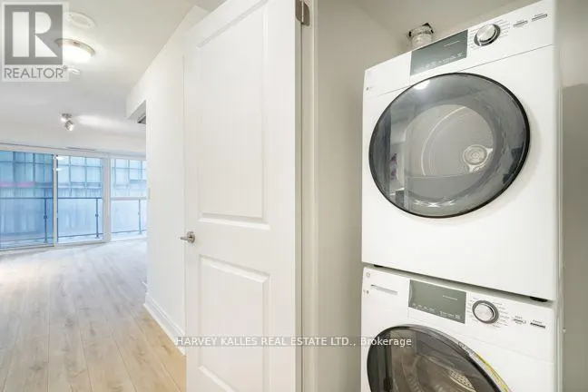 403 - 28 TED ROGERS WAY