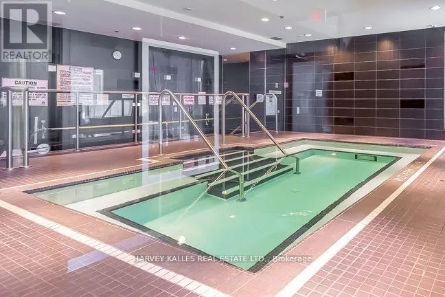403 - 28 TED ROGERS WAY