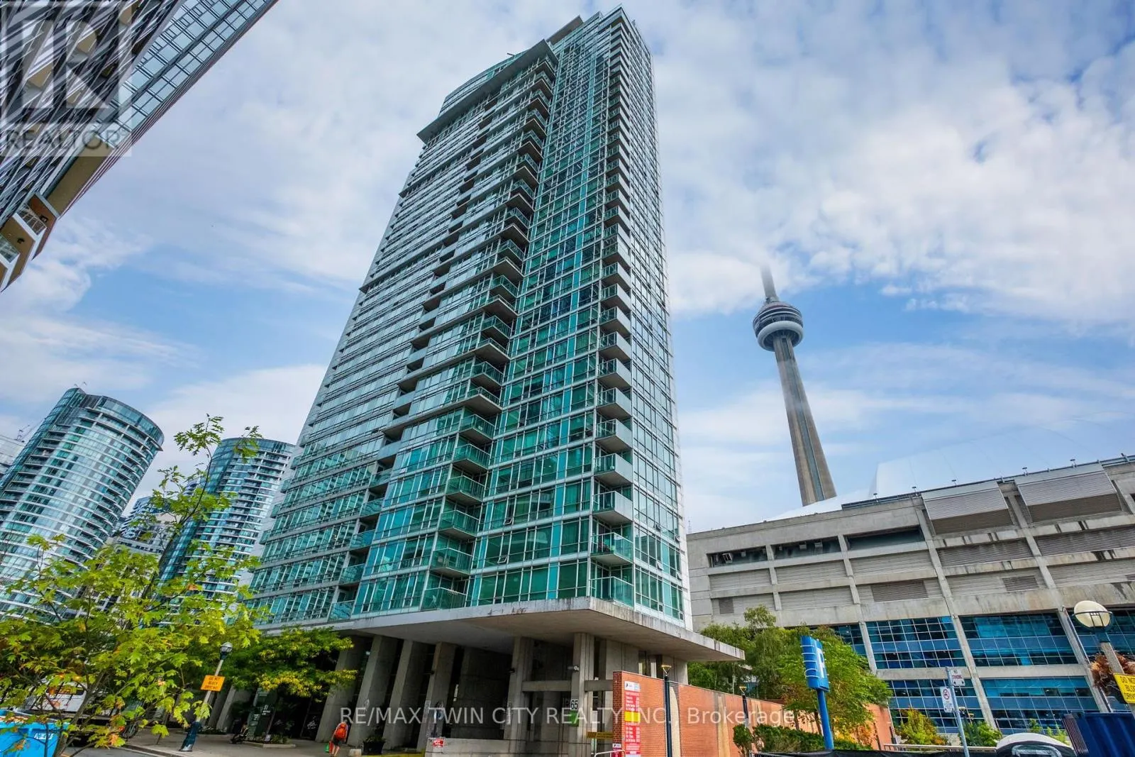 201 - 81 NAVY WHARF COURT