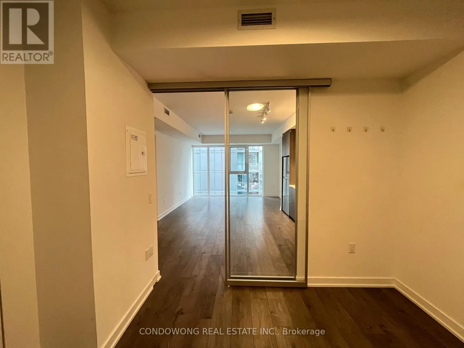 2309 - 357 KING STREET W
