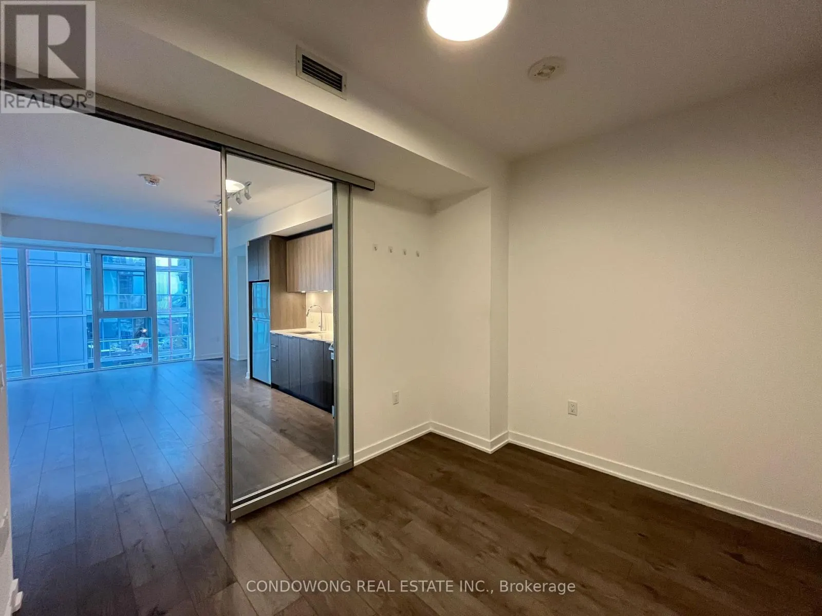 2309 - 357 KING STREET W