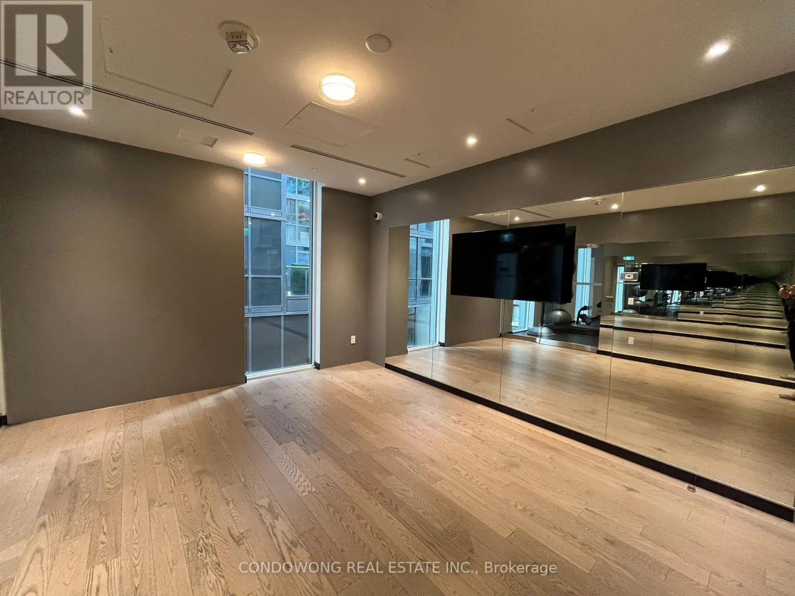 2309 - 357 KING STREET W
