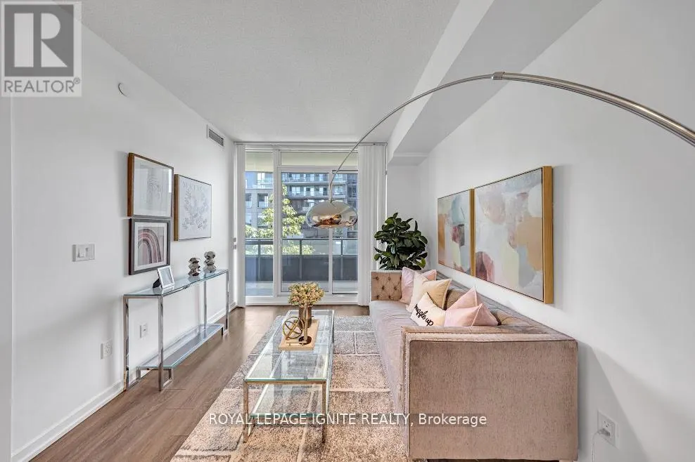 207 - 52 FOREST MANOR ROAD