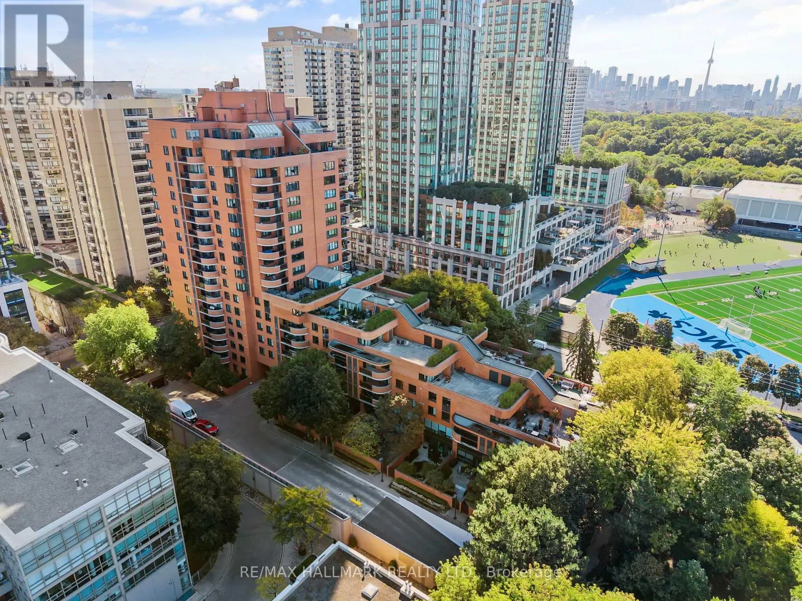 TH 15 - 260 HEATH STREET W