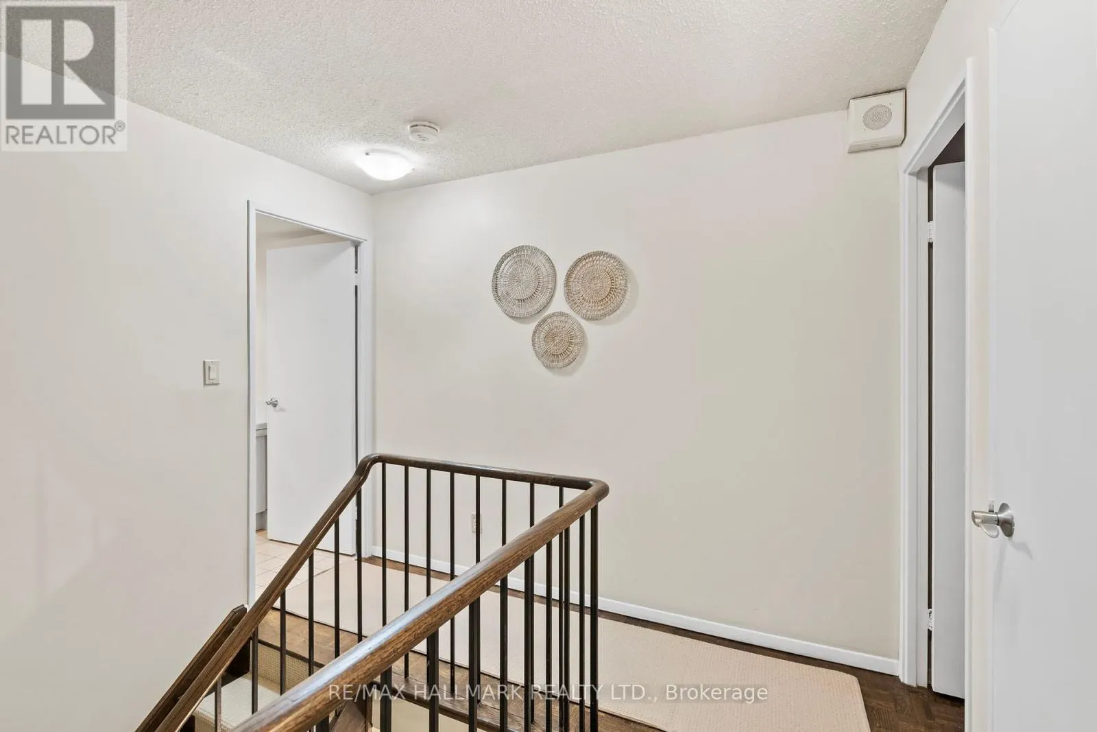 TH 15 - 260 HEATH STREET W