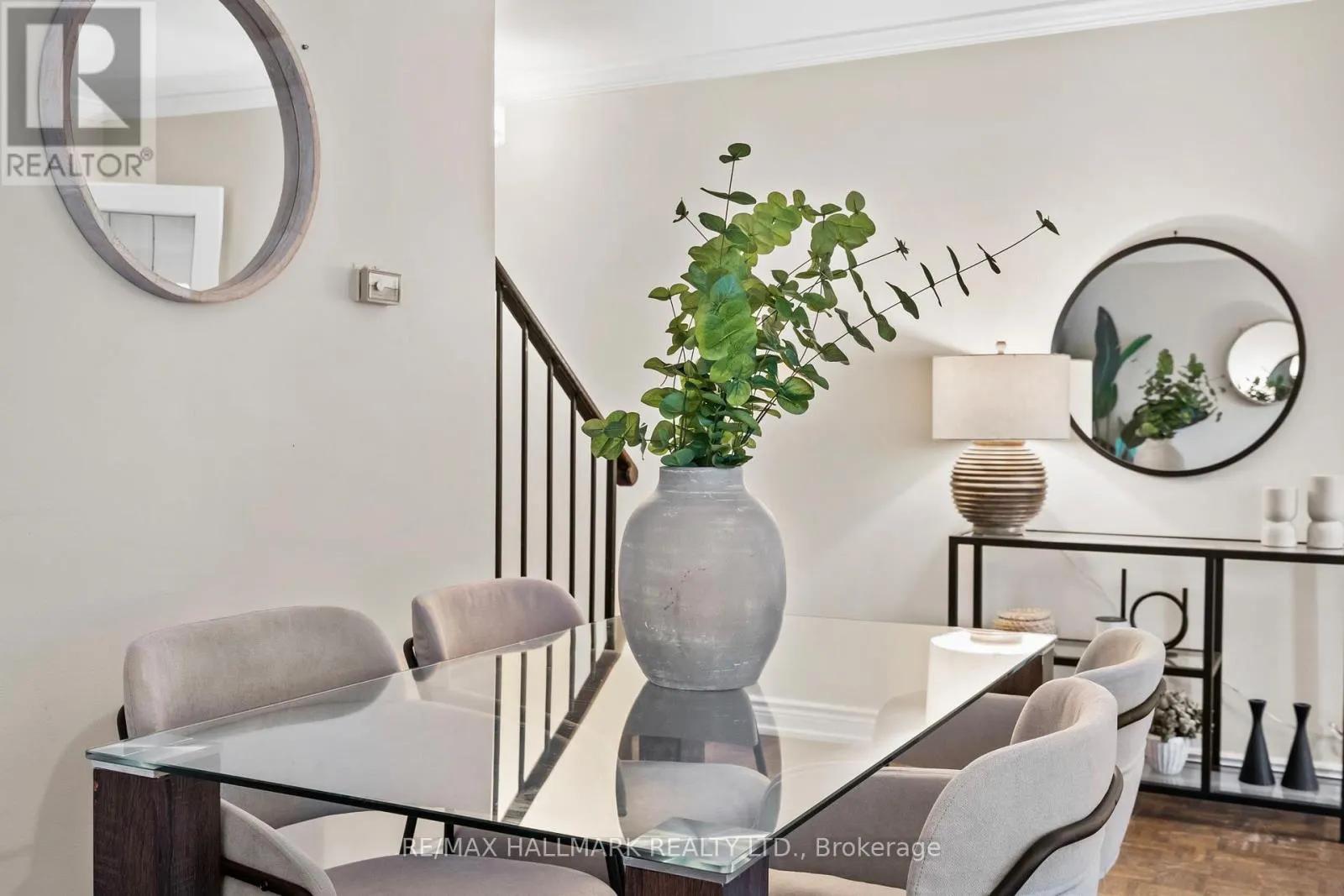 TH 15 - 260 HEATH STREET W