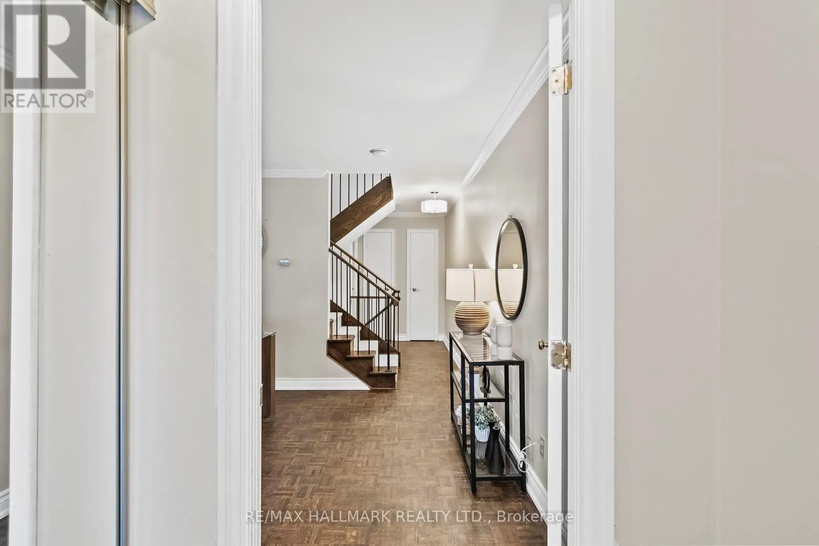 TH 15 - 260 HEATH STREET W