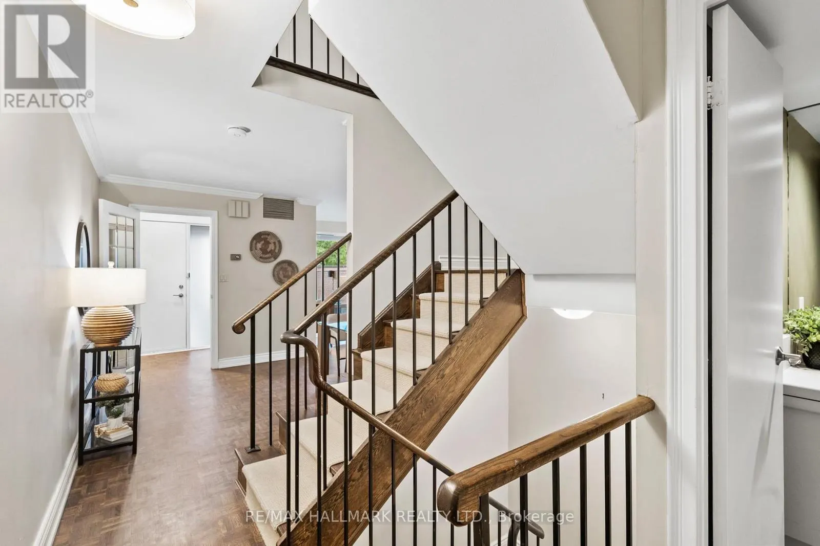TH 15 - 260 HEATH STREET W