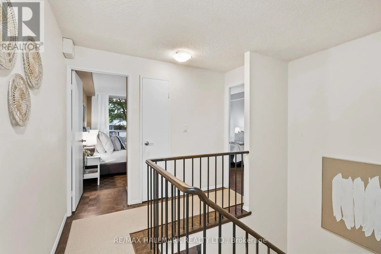 TH 15 - 260 HEATH STREET W