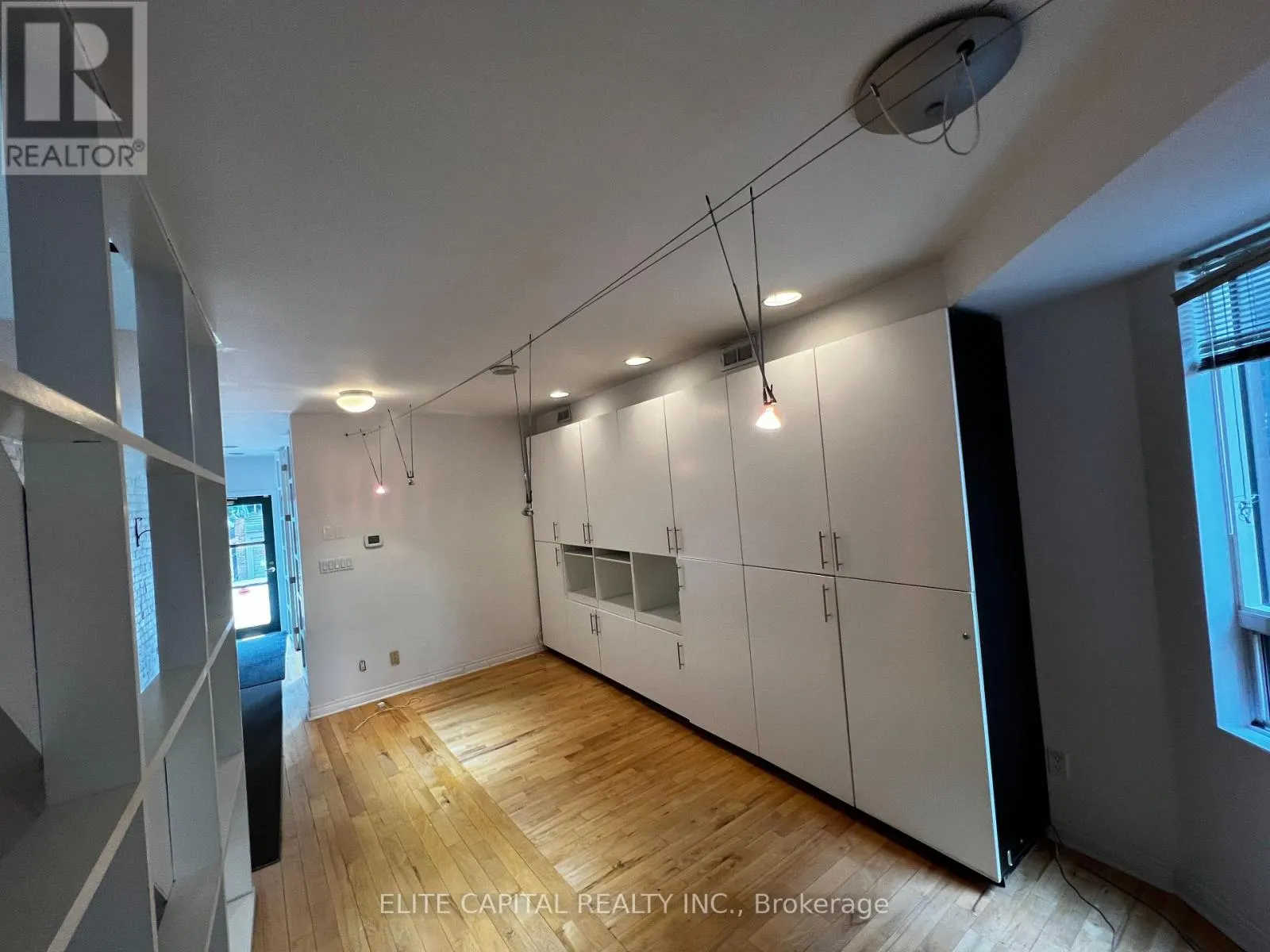 362 DUPONT STREET