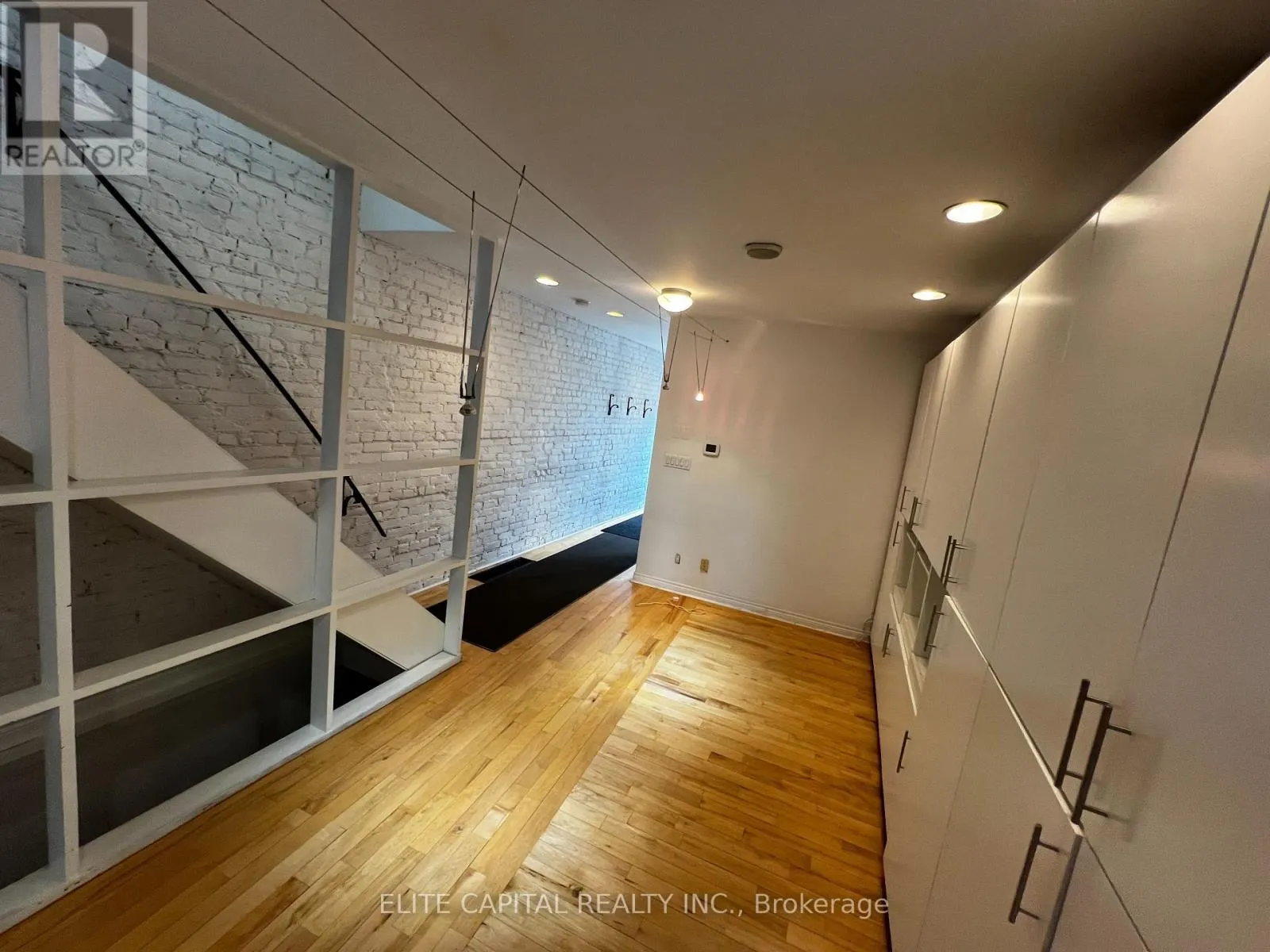 362 DUPONT STREET
