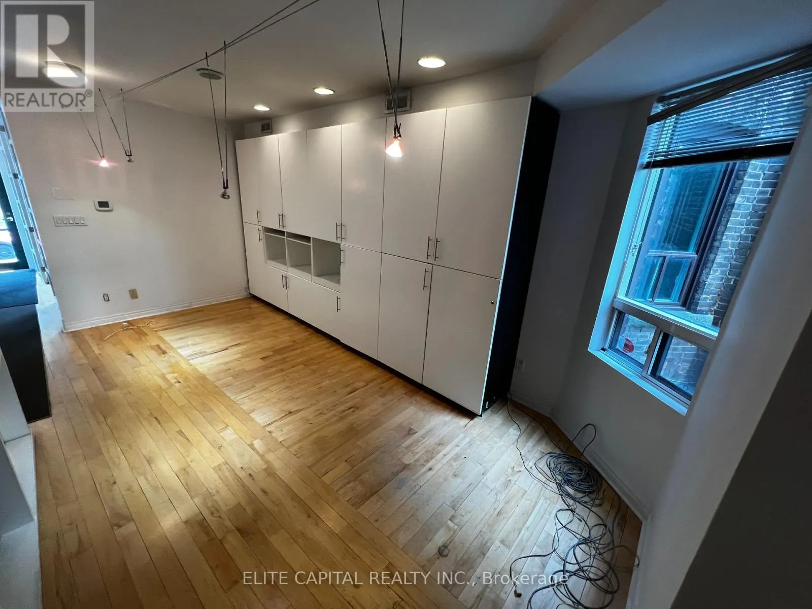 362 DUPONT STREET