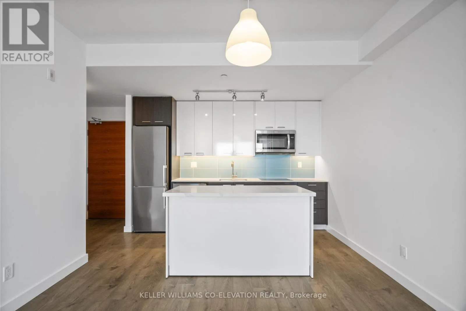 803 - 109 VAUGHAN ROAD