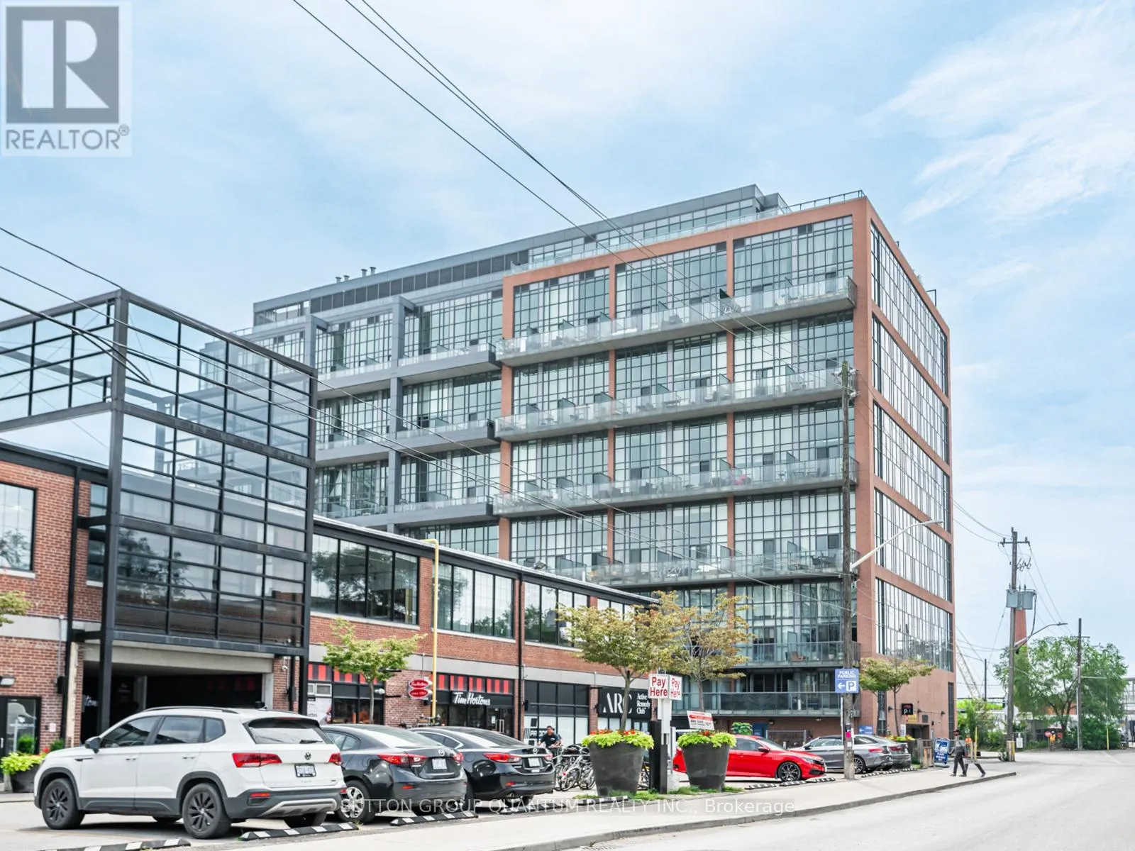 741 - 5 HANNA AVENUE