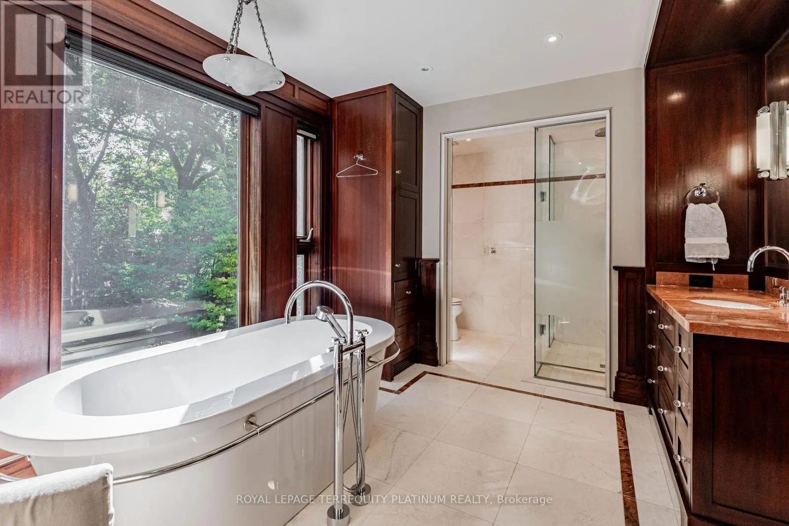 177 ROXBOROUGH DRIVE