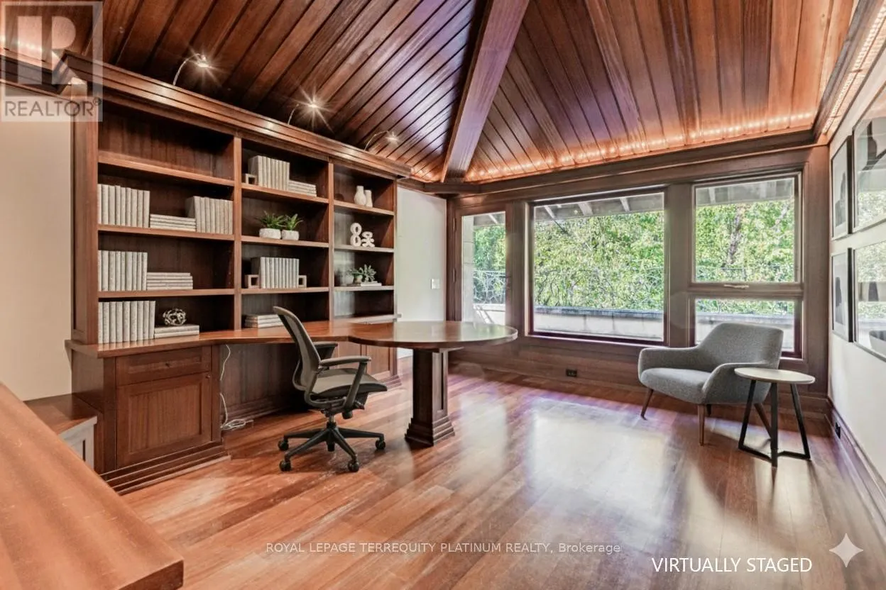 177 ROXBOROUGH DRIVE