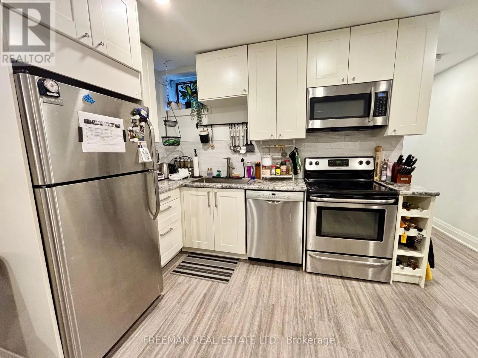 LOWER - 340 HOWLAND AVENUE