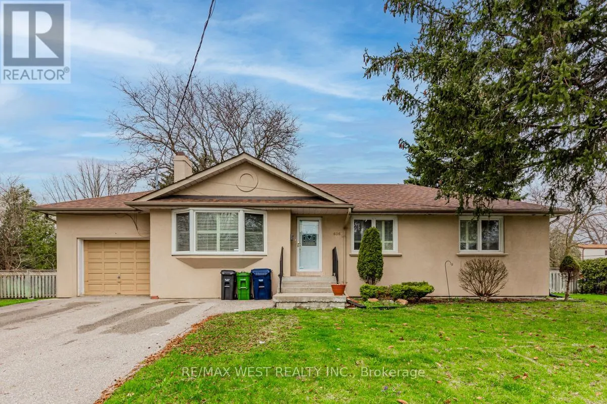 LOWER - 606 CONACHER DRIVE