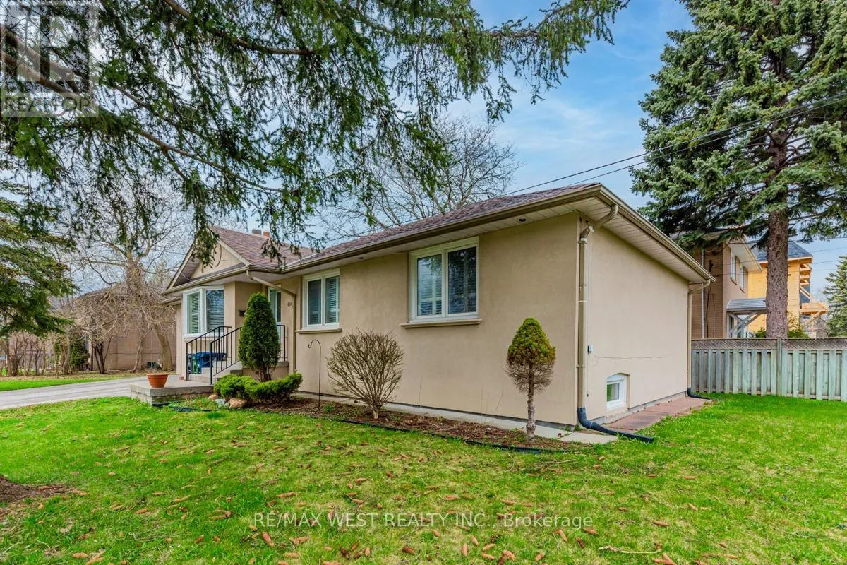 LOWER - 606 CONACHER DRIVE