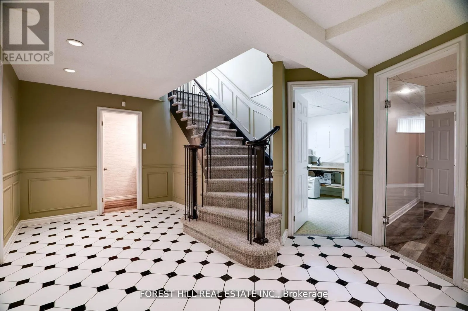 244 WATERLOO AVENUE