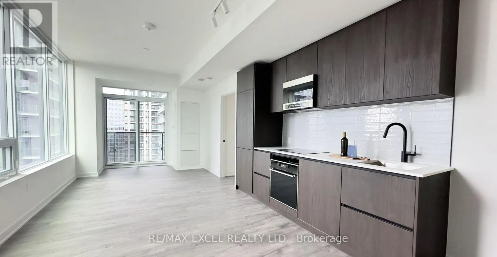 117 BROADWAY AVENUE
