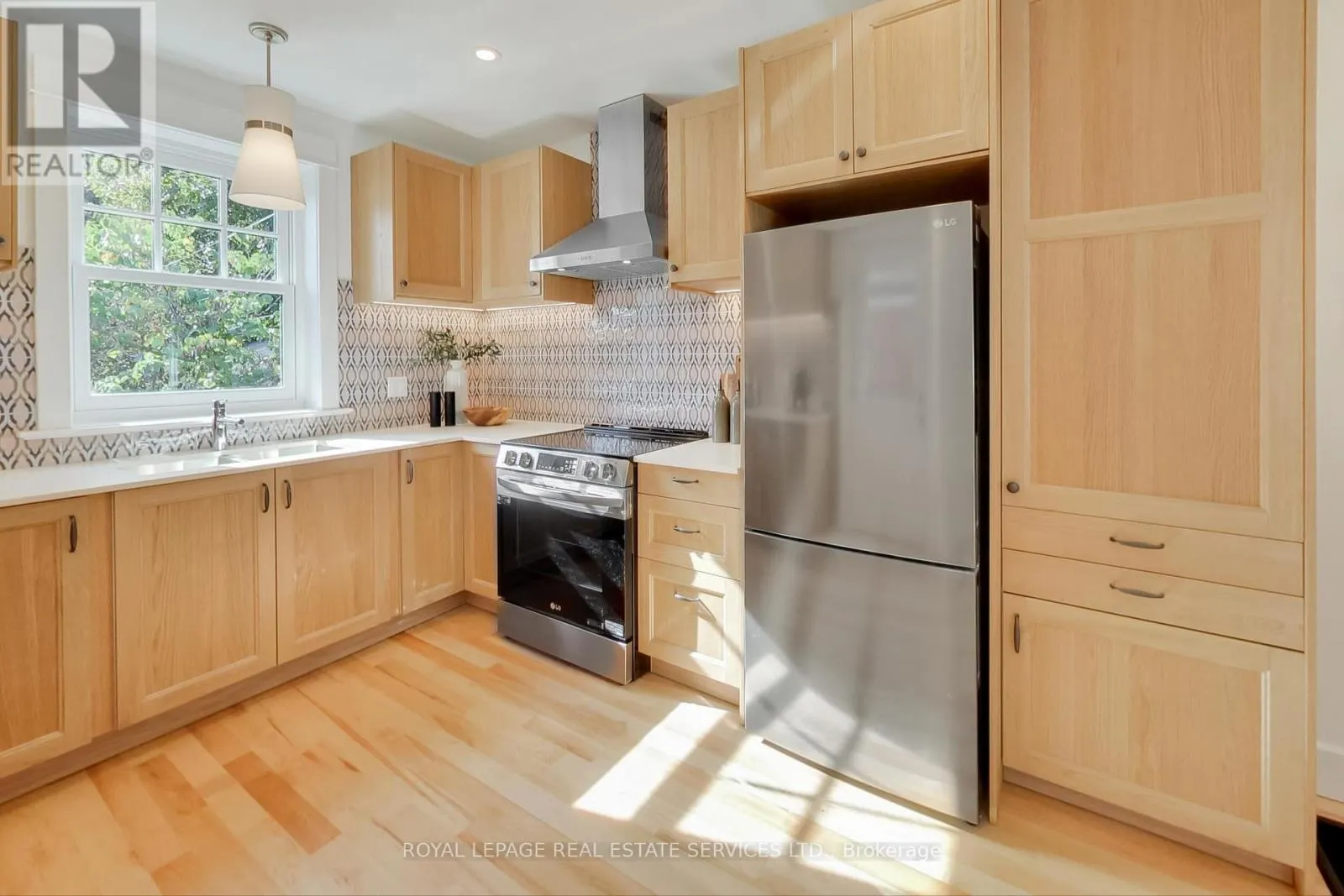 29 HOCKEN AVENUE