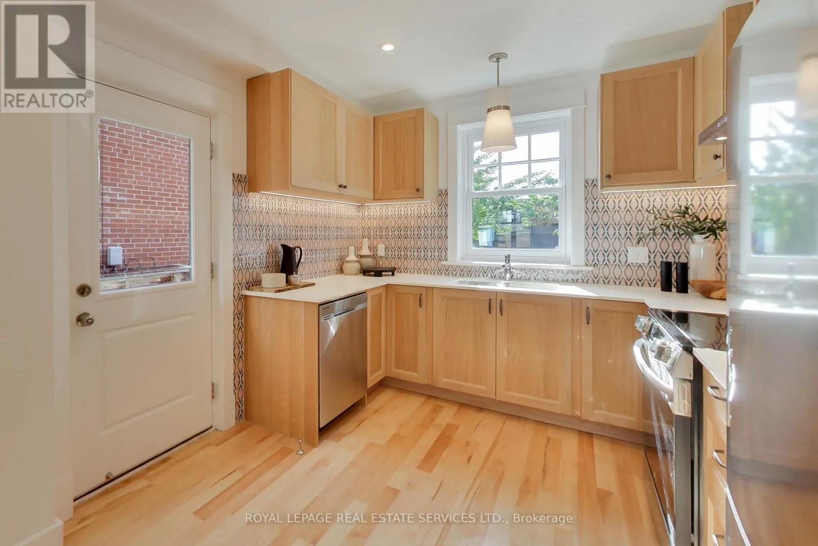 29 HOCKEN AVENUE