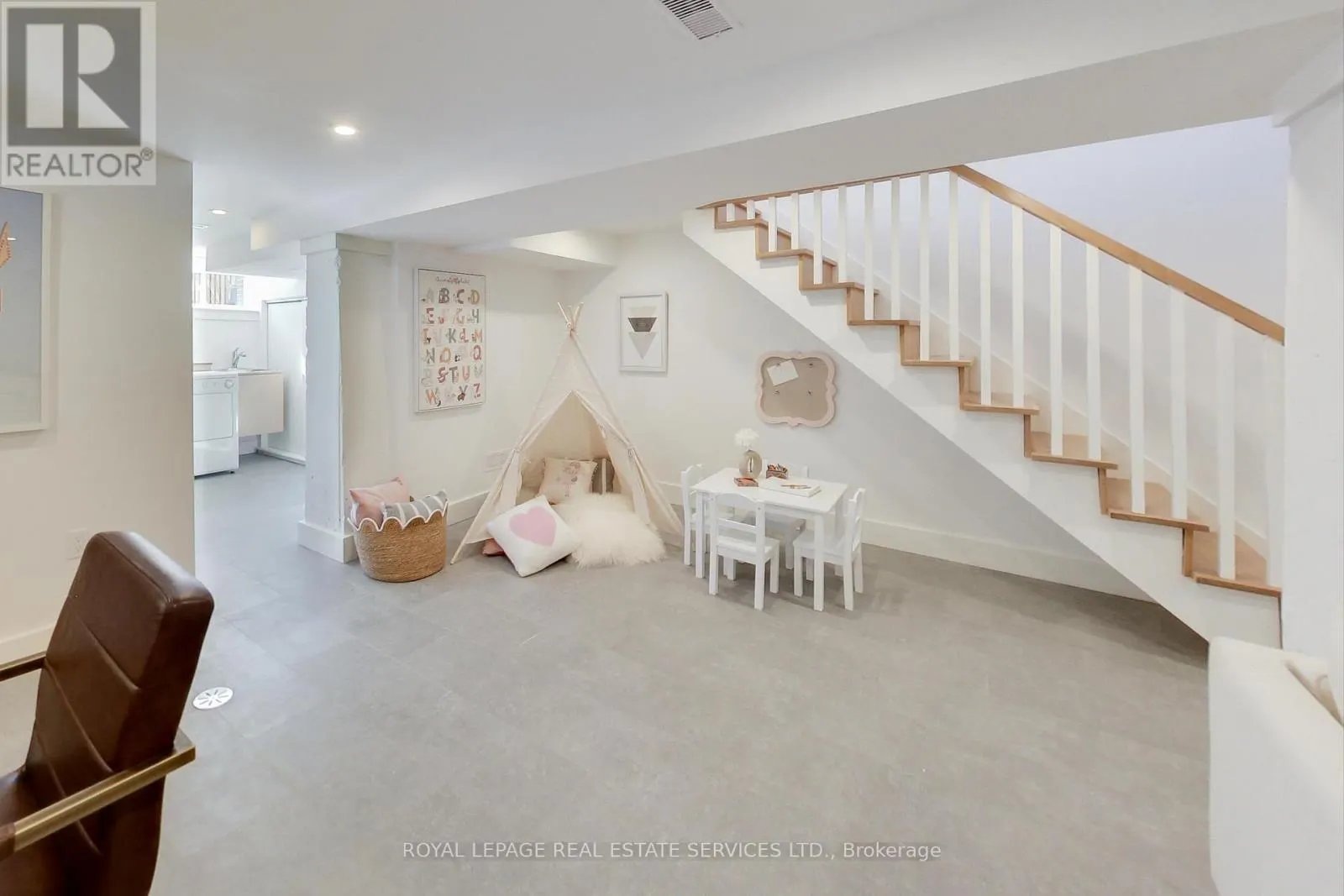 29 HOCKEN AVENUE