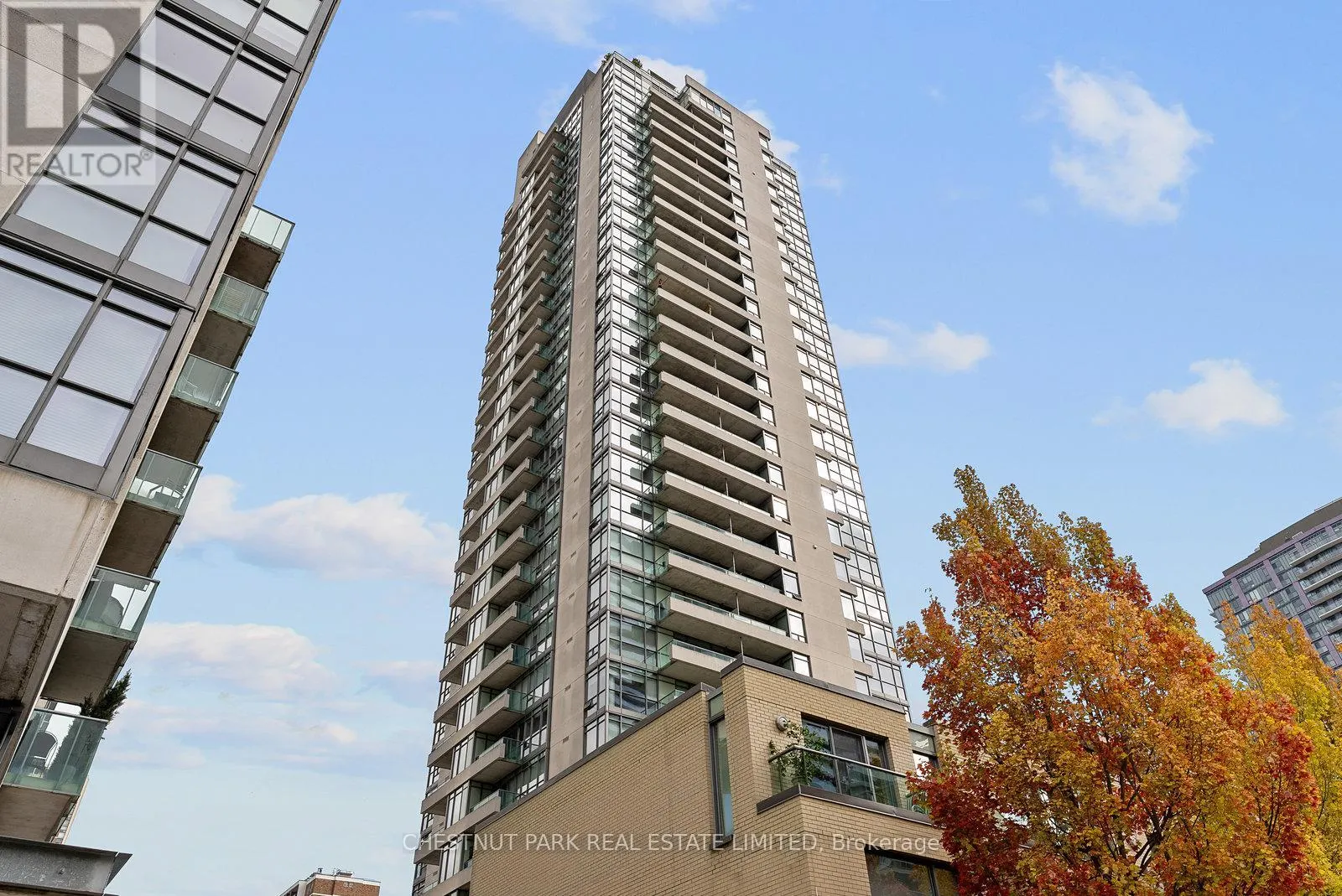 2502 - 281 MUTUAL STREET