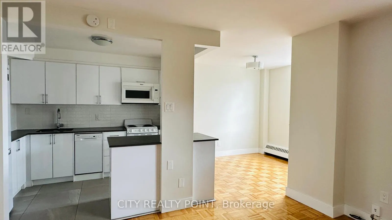 506 - 490 EGLINTON STREET E