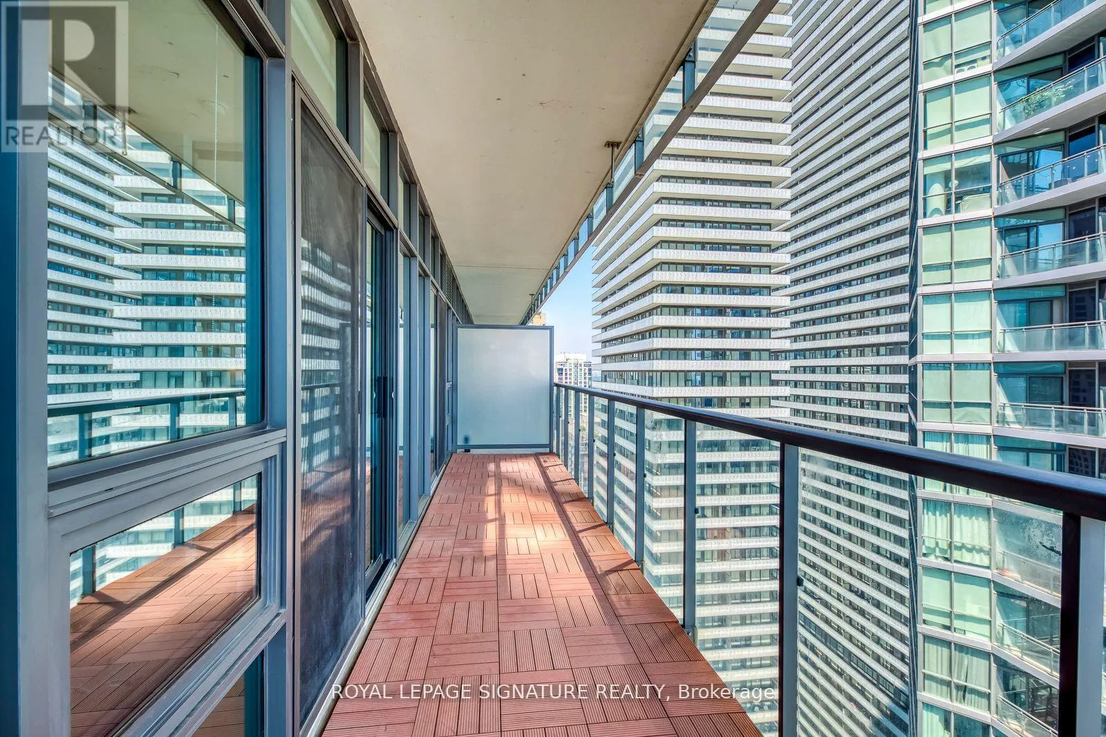 3001 - 33 CHARLES STREET E