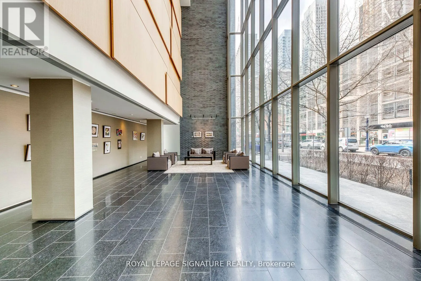 3001 - 33 CHARLES STREET E