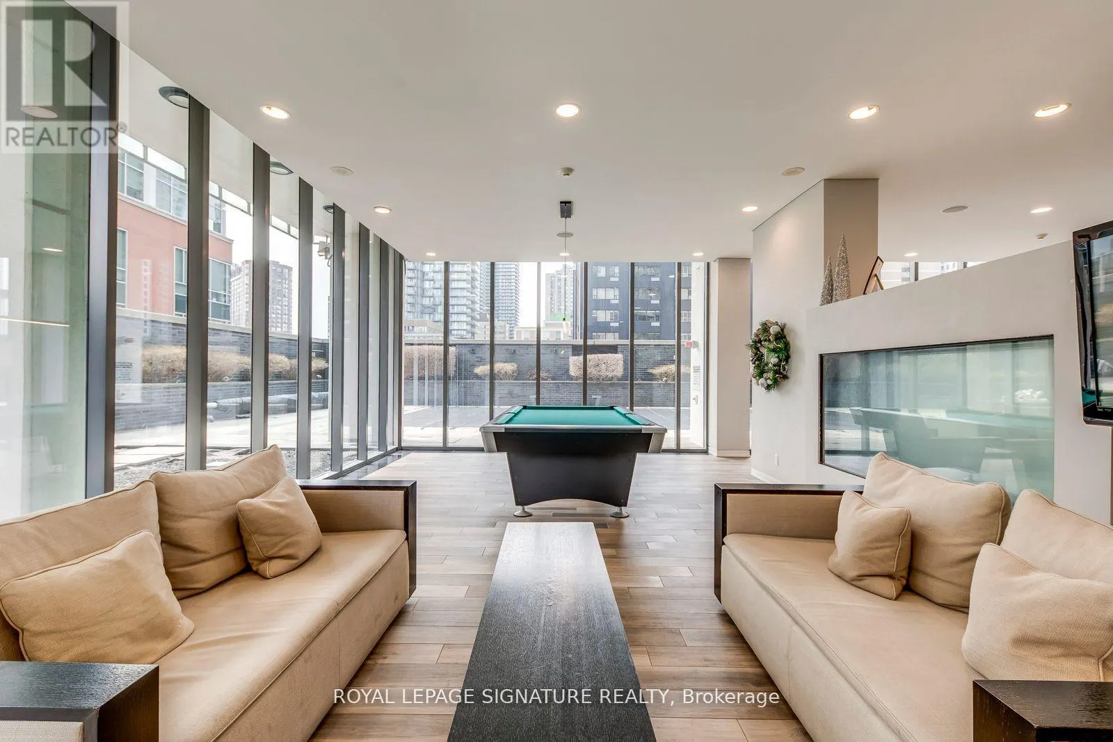 3001 - 33 CHARLES STREET E