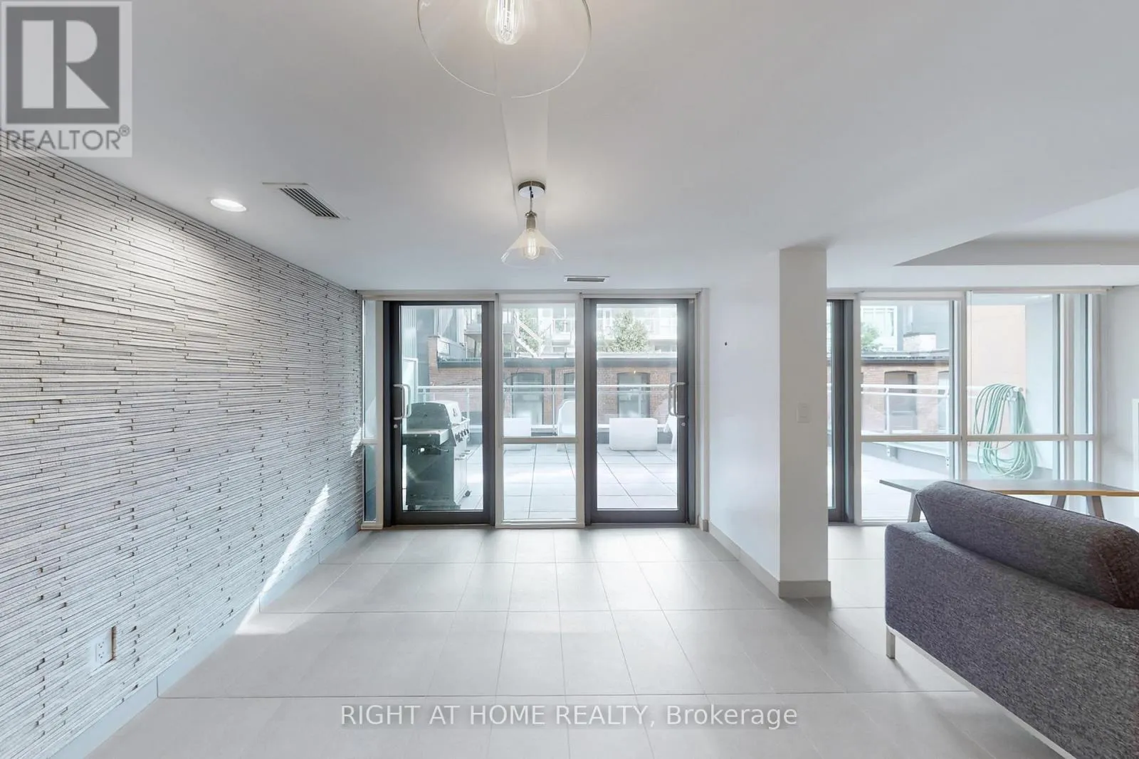 LEVEL 2 PARTY ROOM - 508 WELLINGTON STREET W