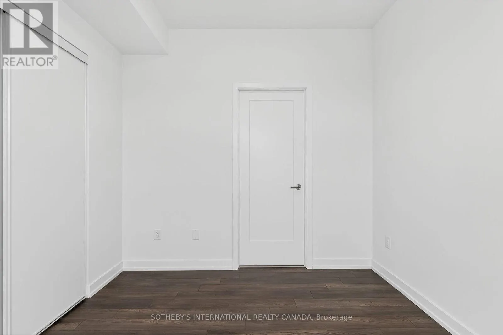 4207 - 89 CHURCH STREET
