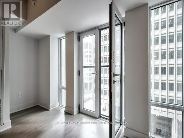 618 - 955 BAY STREET