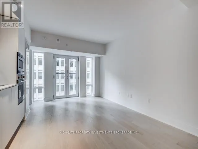 618 - 955 BAY STREET