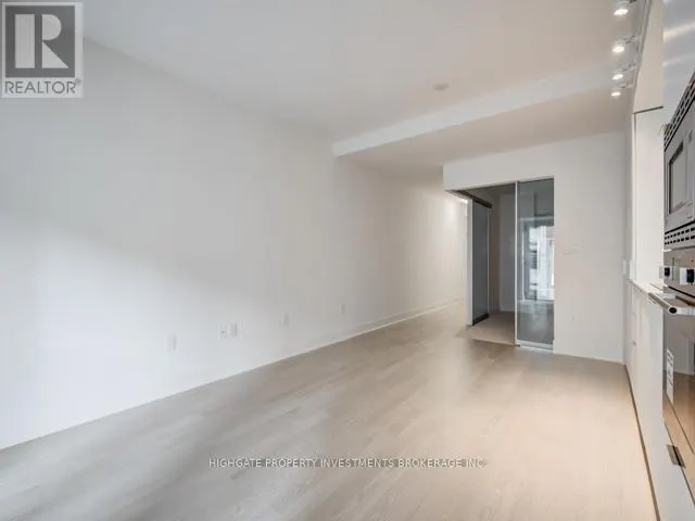 618 - 955 BAY STREET