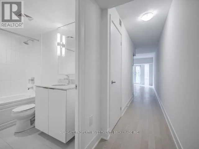 618 - 955 BAY STREET