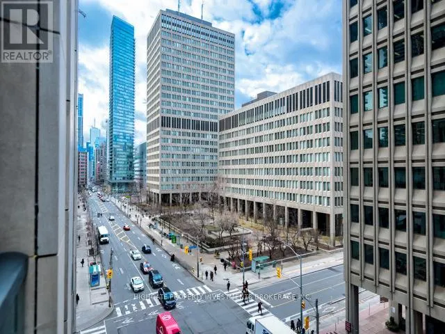 618 - 955 BAY STREET